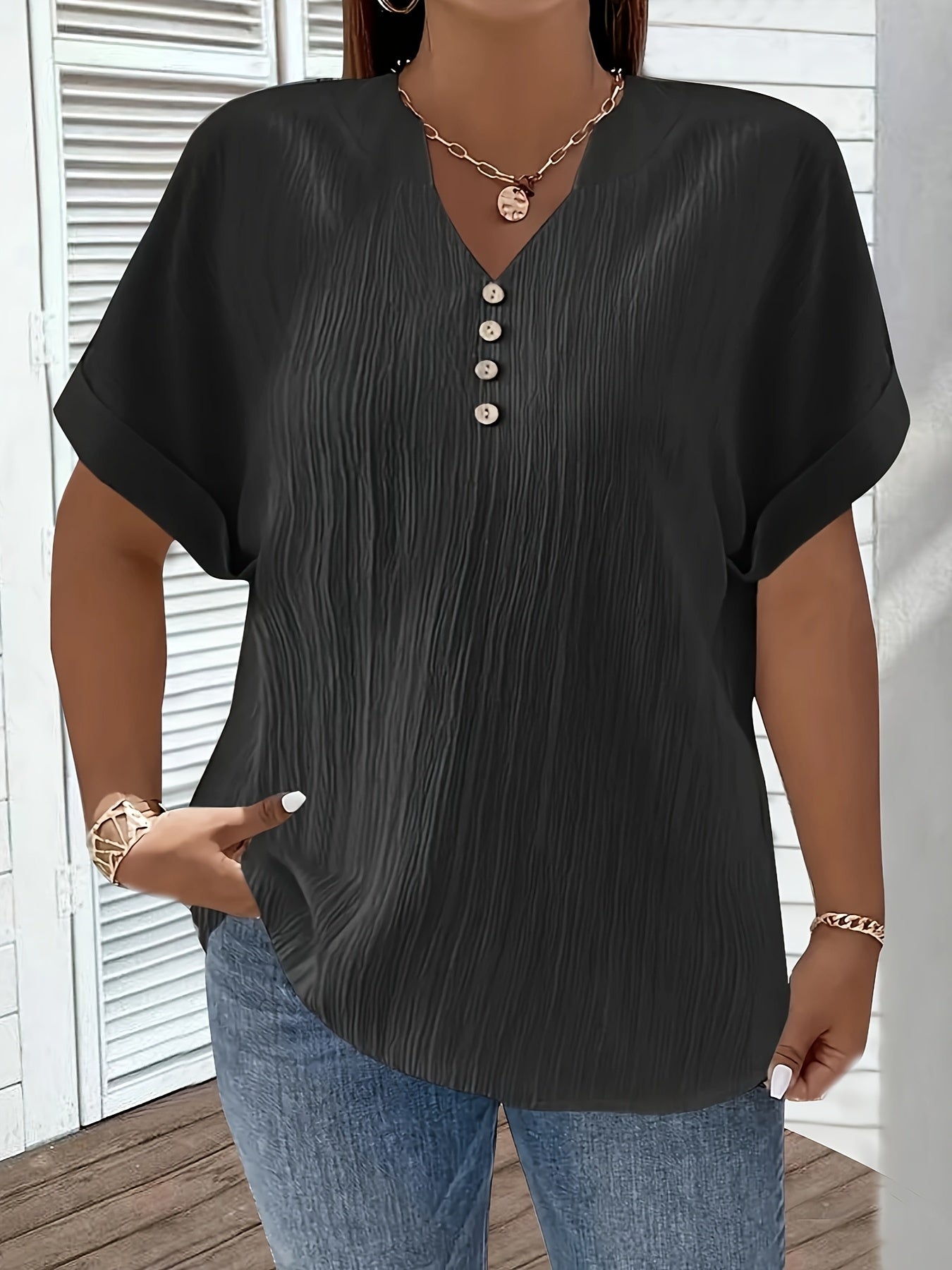 Noiréa – Textured V-Neck Comfort Blouse
